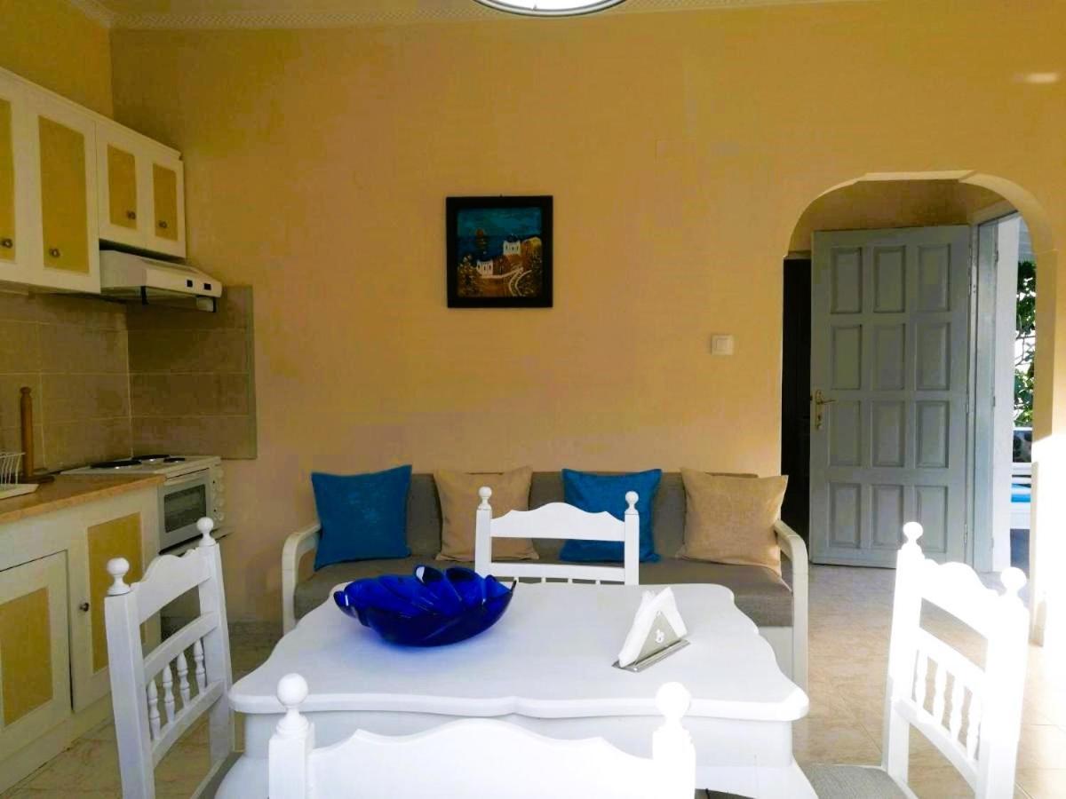 Hilltop Serenity Villa Imerovigli  Exterior foto